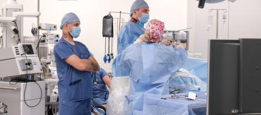 31-latek z niskorosłością przeszedł w Lublinie rzadką operację kręgosłupa